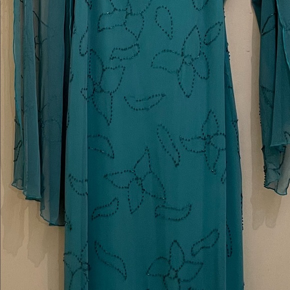 Chelsea Full Length Dress and matching Wrap - Picture 5 of 6